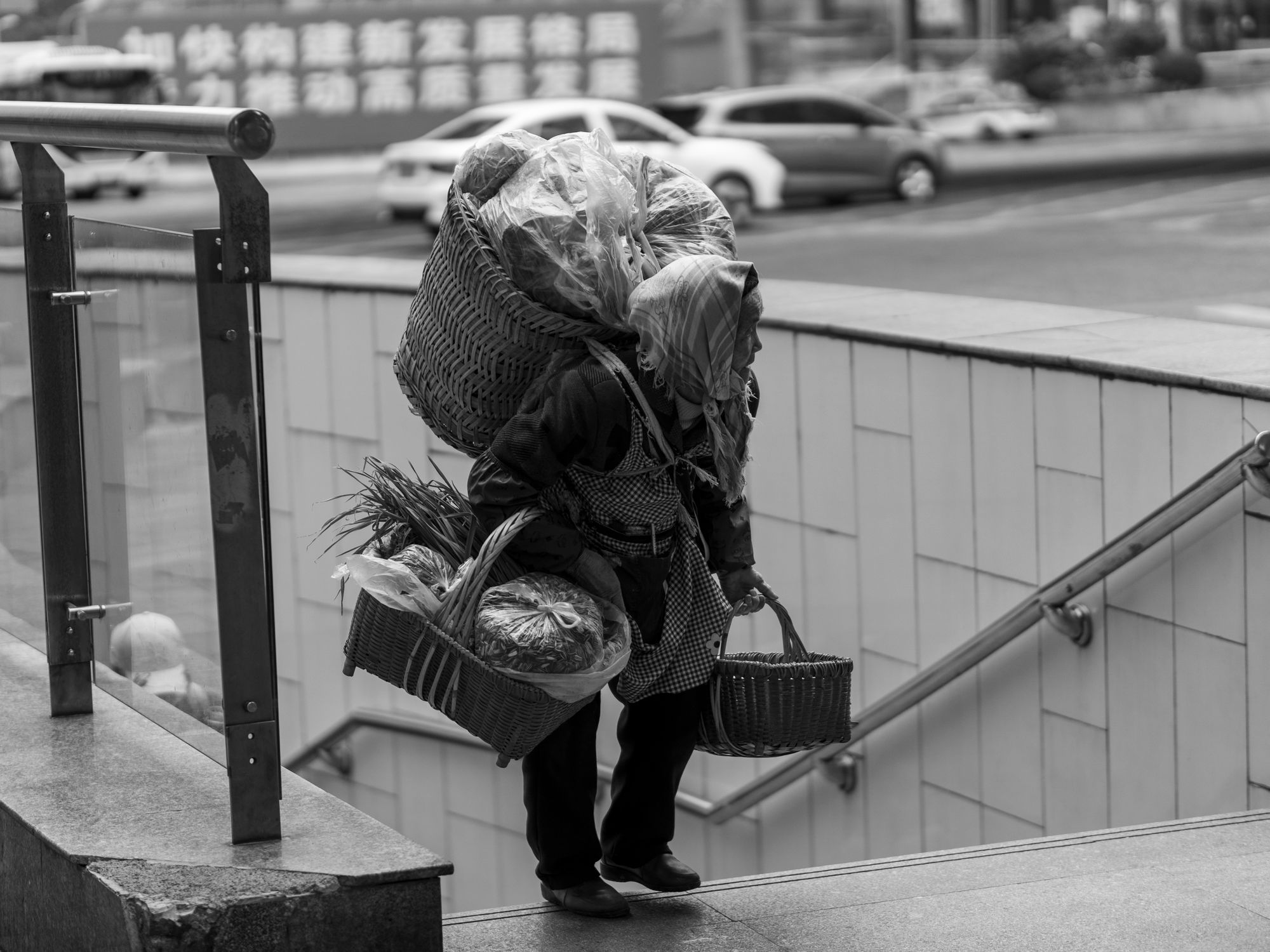 Flat Removals in Mortlake, South West London — movers carrying boxes for a flat move