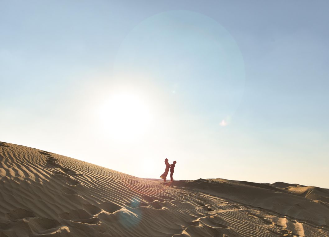 Online dating: starting a conversation on a niche platform