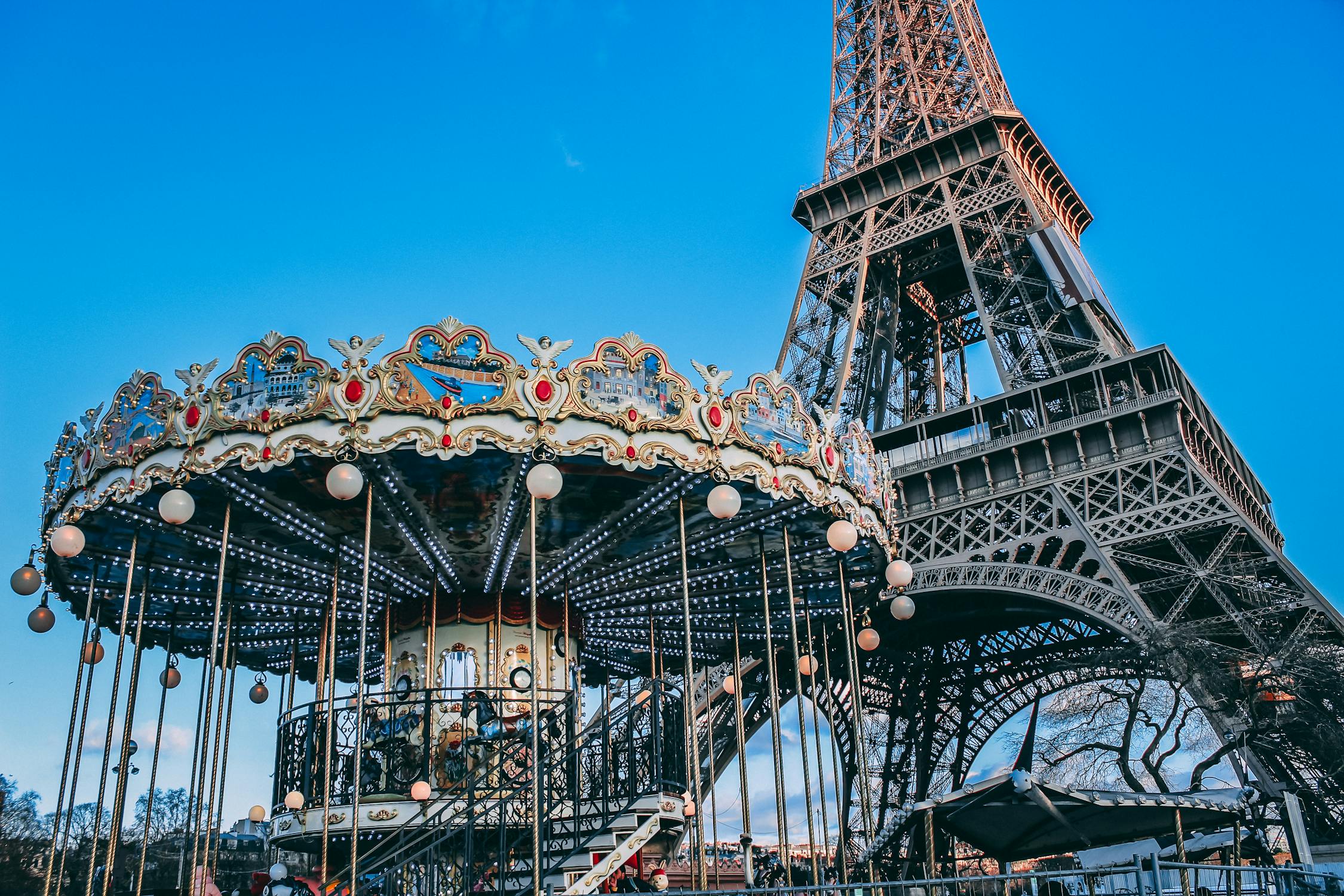 Merry Go Round near Eiffel Tower
