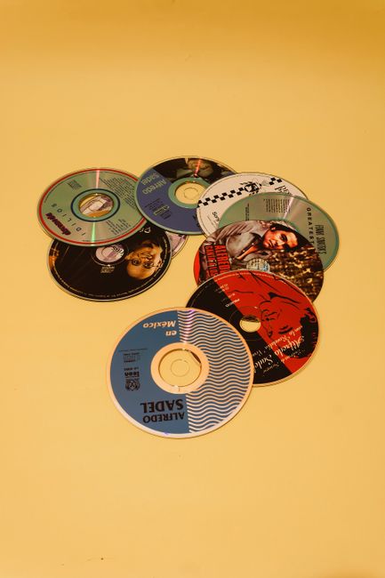 <b>14. Coba Beli di Toko Fisik Sesekali<b/></b> <b>14. Coba Beli di Toko Fisik Sesekali<b/></b>