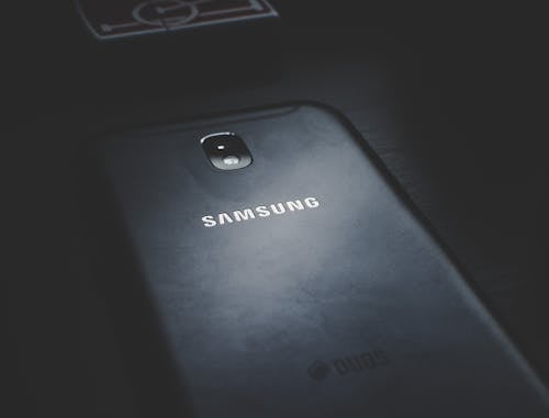 Photo En Gros Plan Du Téléphone Samsung Noir