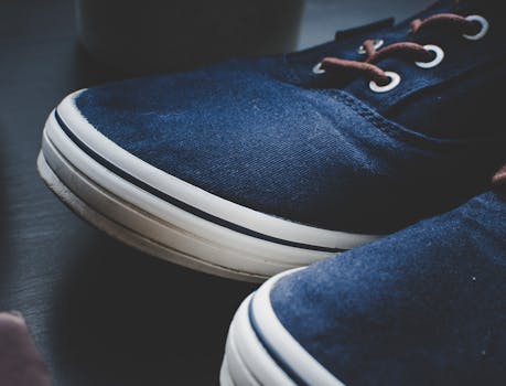 网面、皮革、麂皮运动鞋清洗方法对比