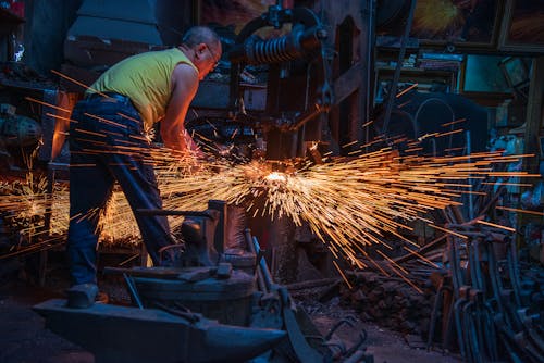 Kostenloses Stock Foto zu arbeiten, arbeiter, funken