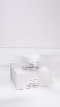Elegant skincare cream in a stylish minimalist container, attracting beauty enthusiasts.