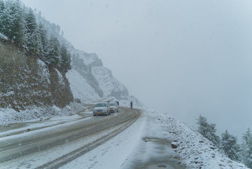 Gratis Immagine gratuita di auto, inverno, montagna Foto a disposizione