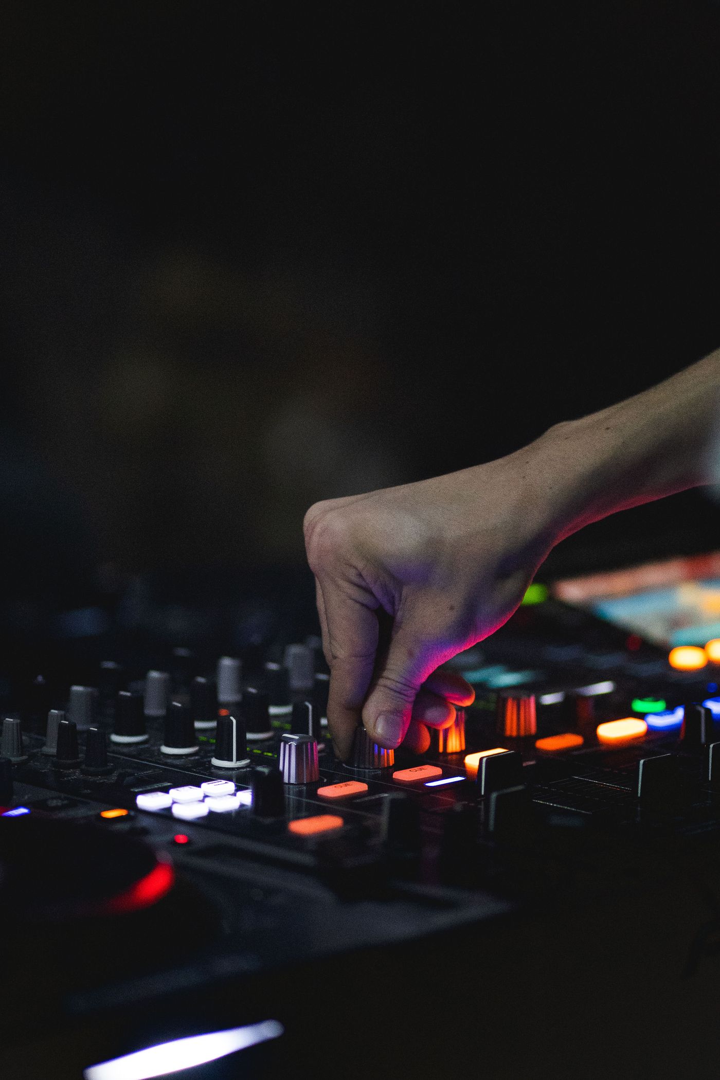 Hand on the mixer