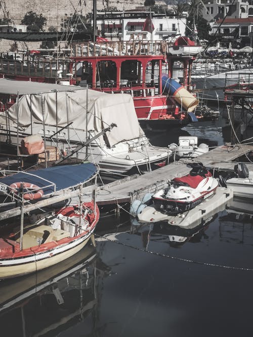 Kostnadsfri bild av båtar, brygga, dockad