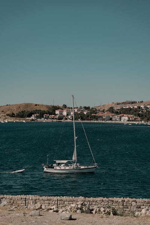 deniz, deniz aracı, dikey atış içeren Ücretsiz stok fotoğraf