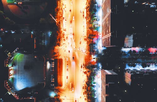 gratis Luchtfotografie Van Stadsgezicht Tijdens De Nacht Stockfoto
