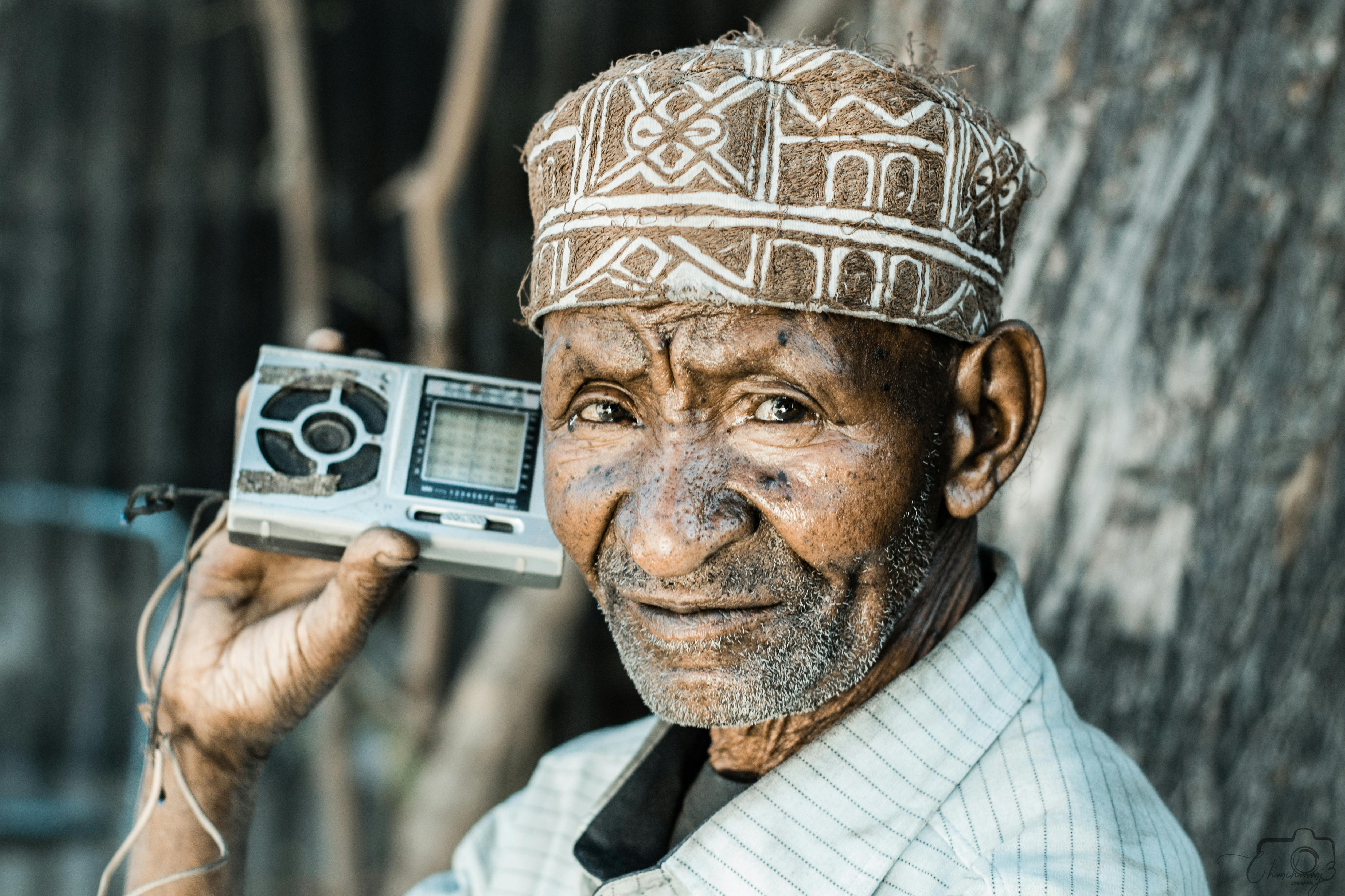 Lively outdoor market scene representing Davis farmers market