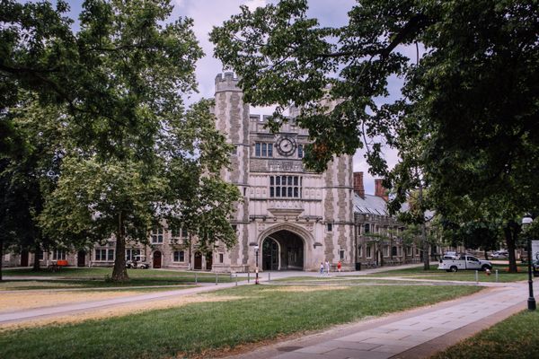 Does My Student Need a College Admissions Advisor?
