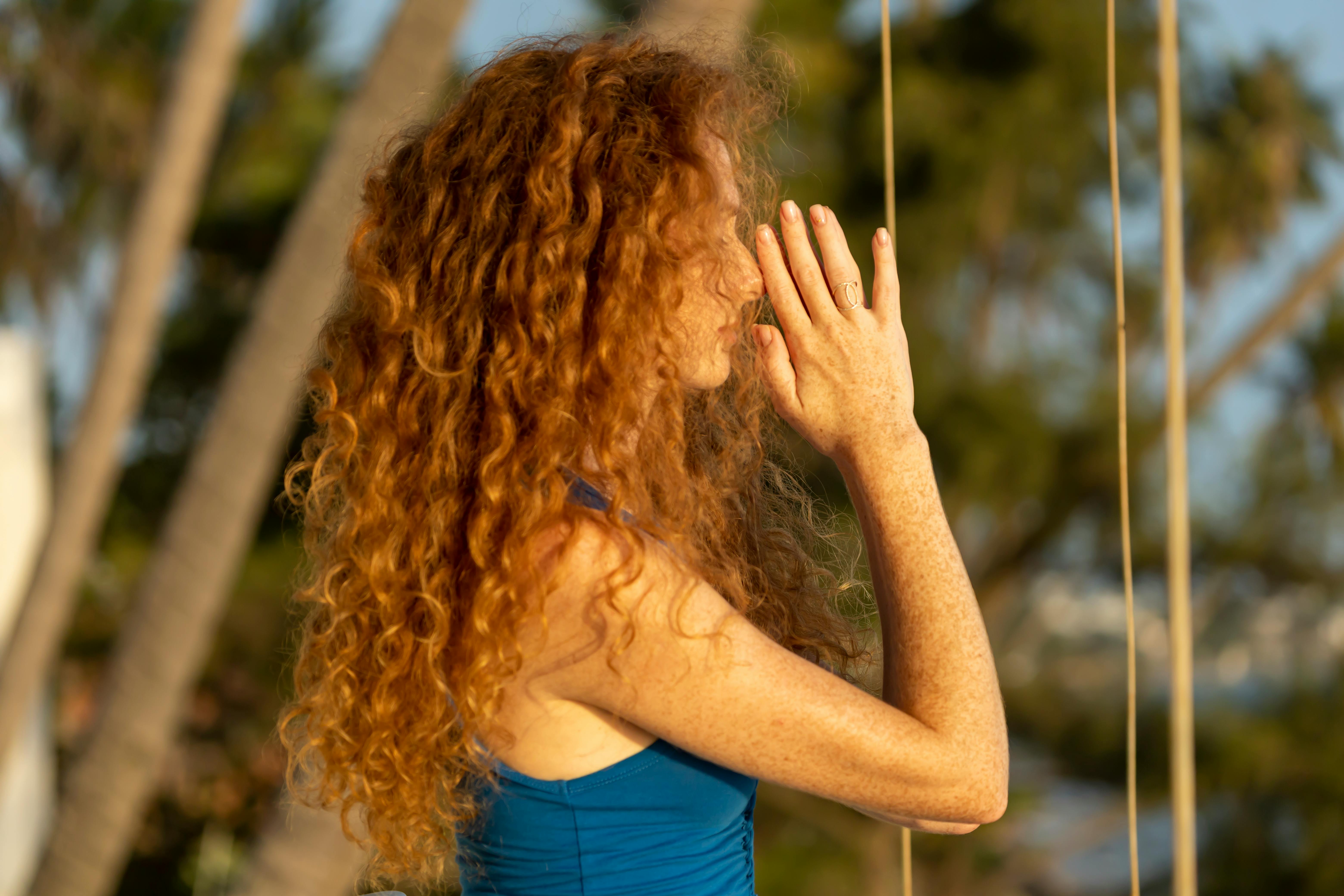 What is a survivalist lifestyle?