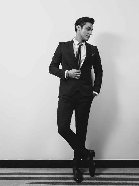 black dress shirt black pants Men's Slim Fit Solid Color Dress Shirt (Brown), Brown / X-Large/17-17.5 Neck/36-37 Sleeve