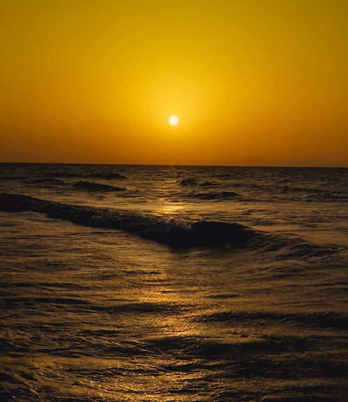 Kostenloses Stock Foto zu aussicht, dramatischer himmel, goldene stunde