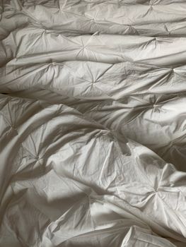 Queen Size 4 Piece Sheet Set - Comfy Breathable & Cooling Sheets - Hotel Luxury Bed Sheets for Women & Men - Deep Pockets, Easy-Fit, Extra Soft & Wrinkle Free Sheets - White Oeko-Tex Bed Sheet Set