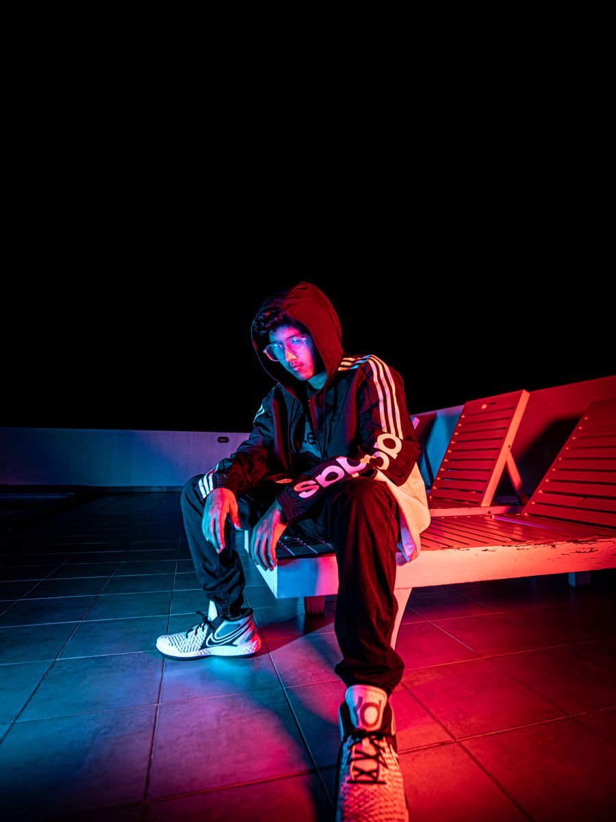 PERFORMANCE HOODIE