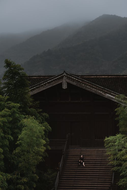 A Temple in Mountains 