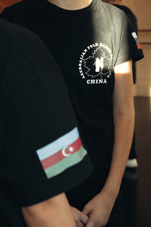 azerbaycan bayrağı, bilgi sembolleri, dikey atış içeren Ücretsiz stok fotoğraf