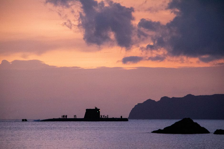 full|submarine emerging