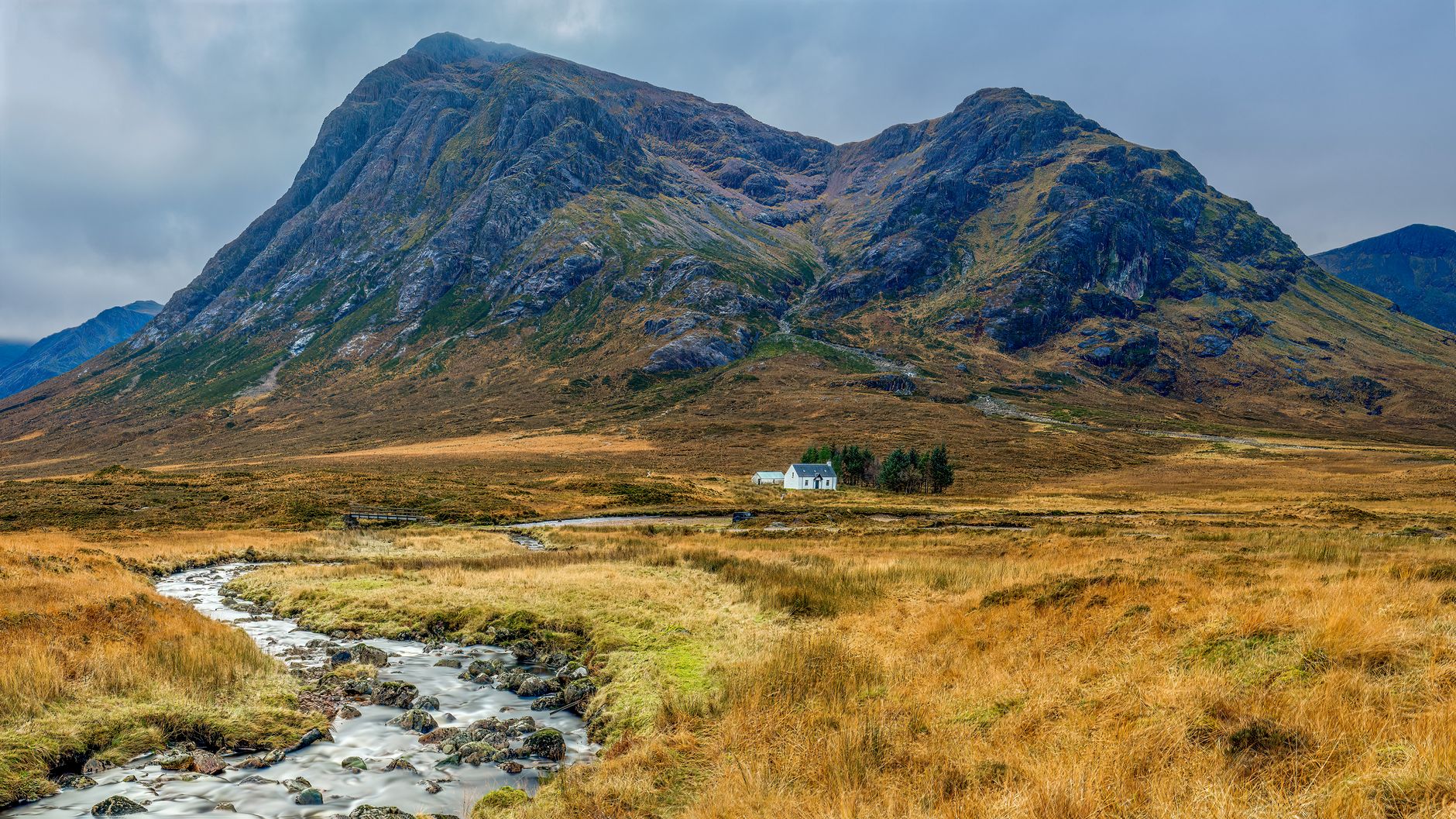 Airport transfers in The Scottish Highlands Airport transfers in The Scottish Highlands