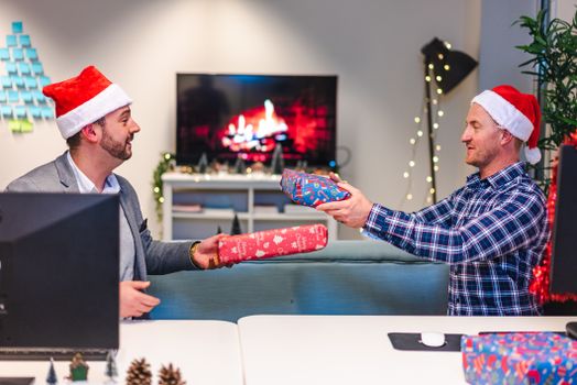 business relationship gifts