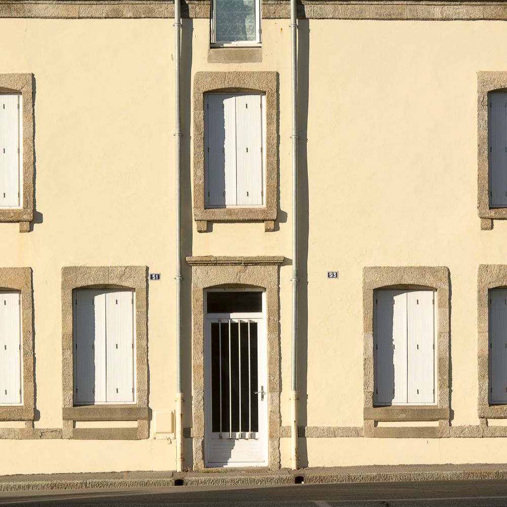 Exterior Painting in Erith — woodwork brushed to a crisp, smooth line