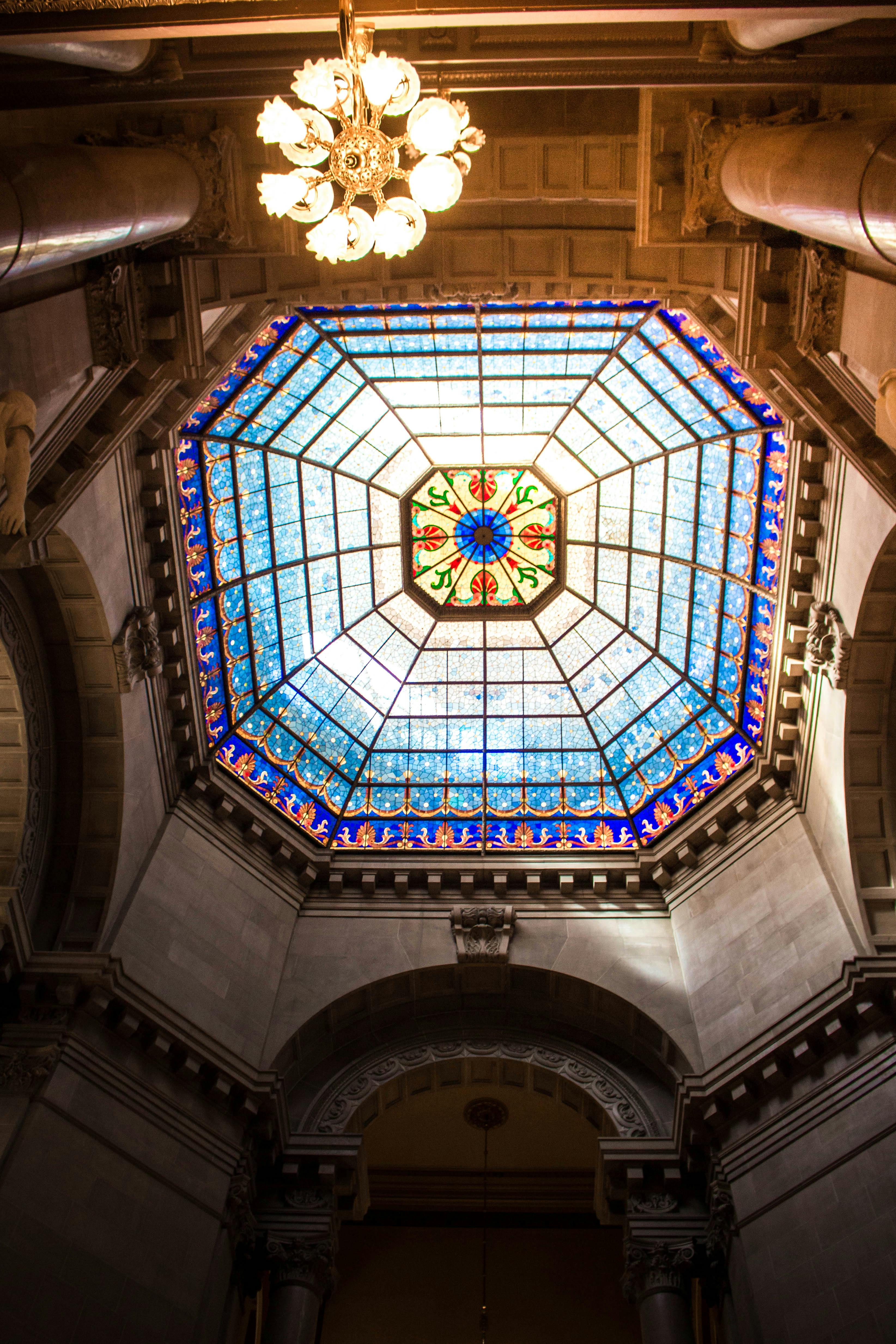 inside indiana state house in indianapolis modern architectural design photography