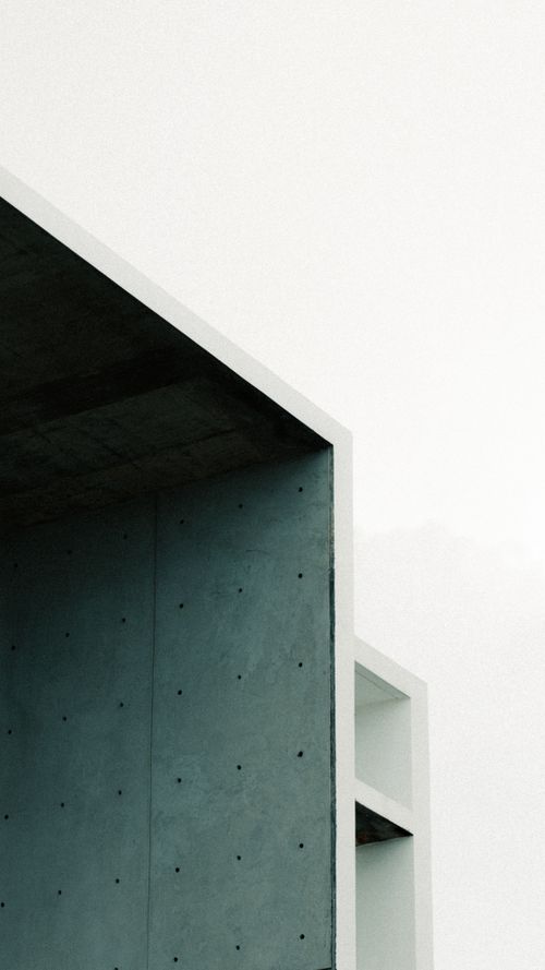 Concrete and plaster building edge — Luis Moya on Pexels