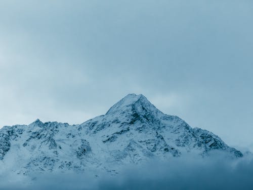 Ingyenes stockfotó csúcs, felhős ég, havas témában