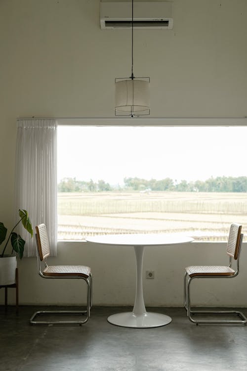 Kostenloses Stock Foto zu deckenlampe, esszimmer, fenster