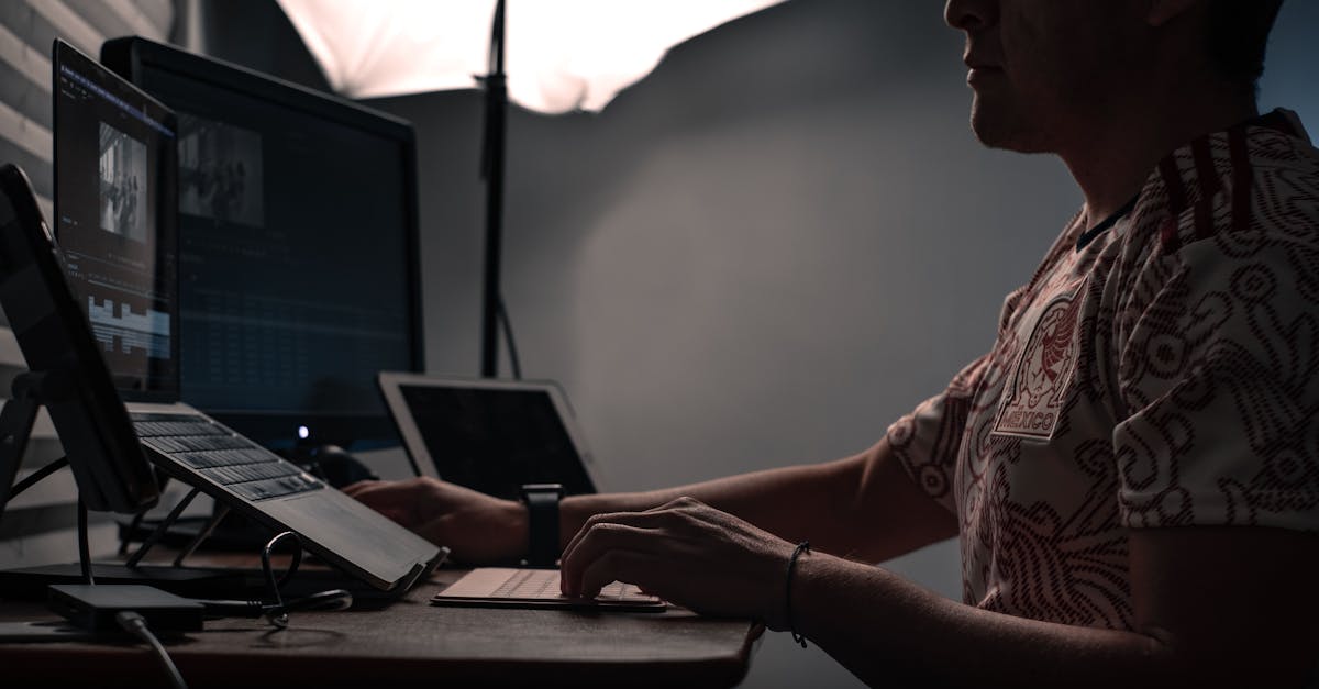 Saúde dos Olhos: Como Prevenir e Tratar a Síndrome da Visão Computacional Saúde dos Olhos: Como Prevenir e Tratar a Síndrome da Visão Computacional