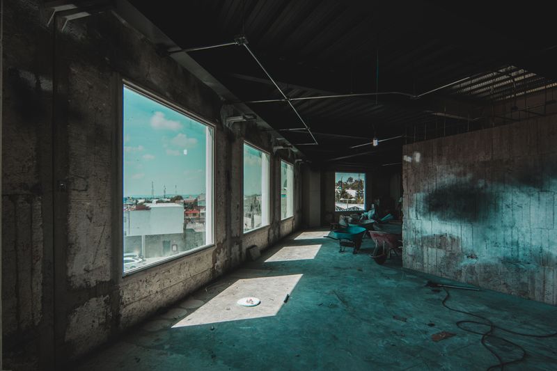 Obra de adequação à acessibilidade em edifício