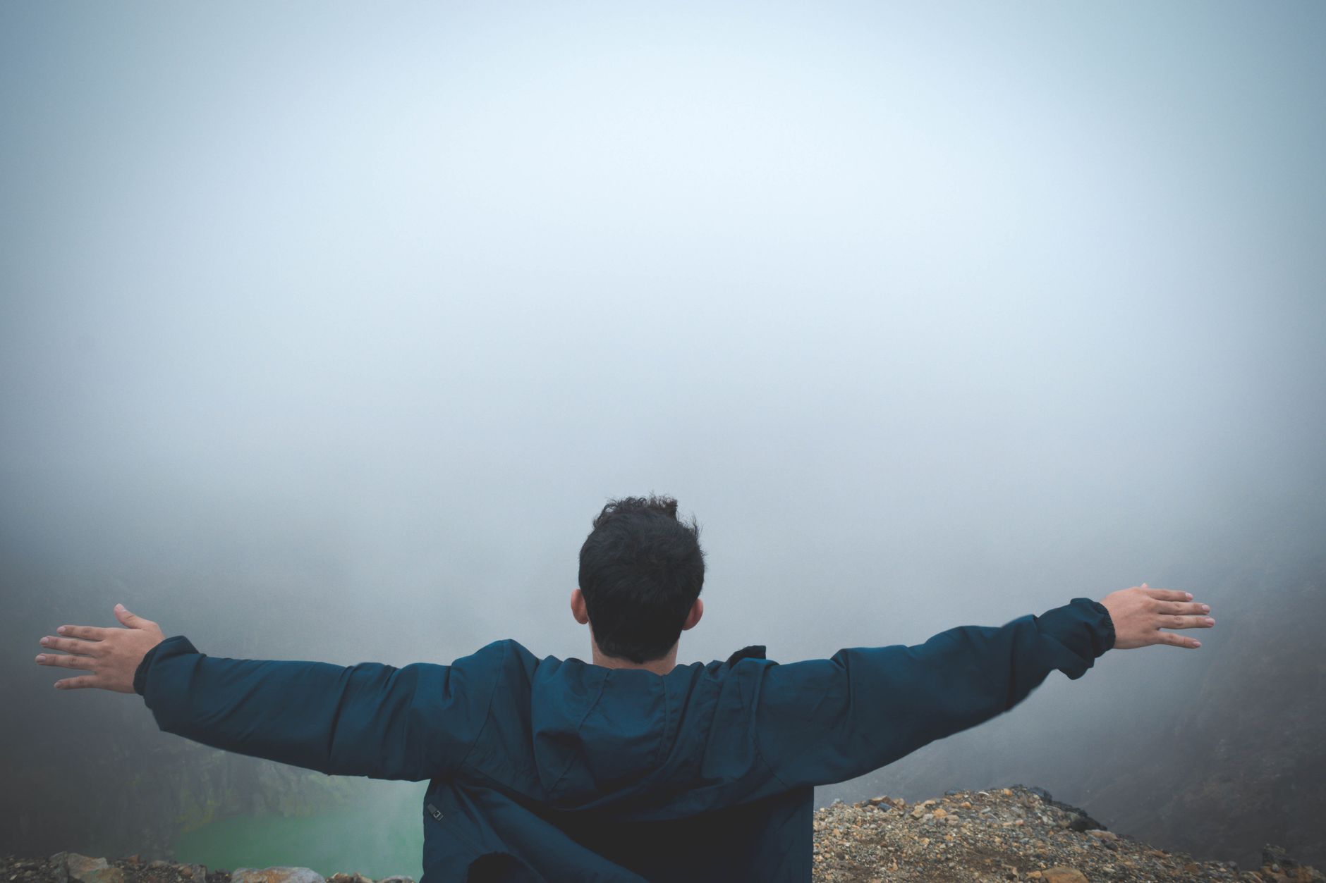 Emociones Atrapadas en el Cuerpo: Cómo Liberar la Tensión y el Peso Emocional