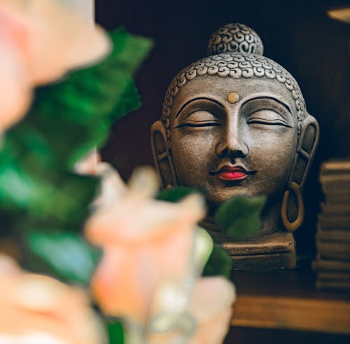 A Head Figure on the Shelf 