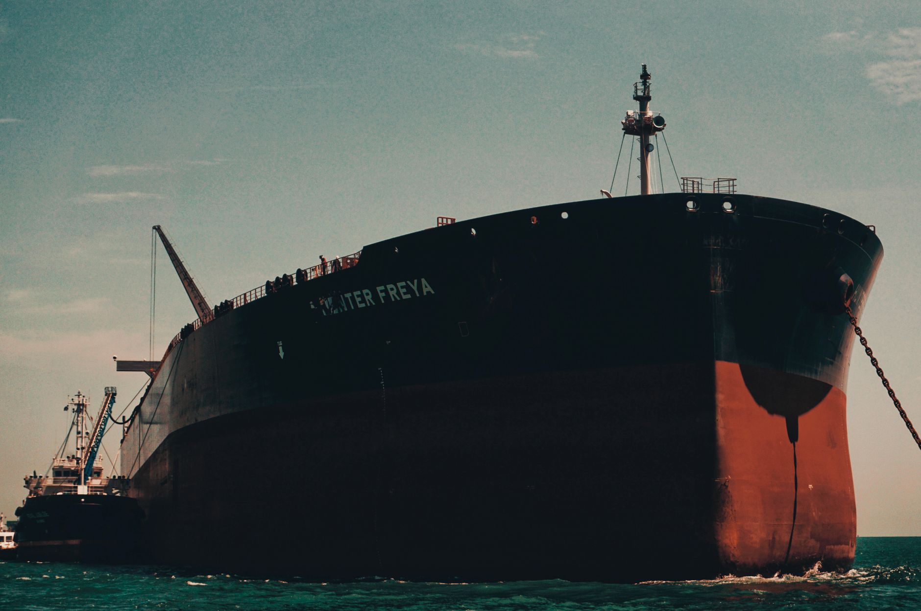 US Military Destroys 5 Iranian Oil Tankers Amid Naval Clashes
