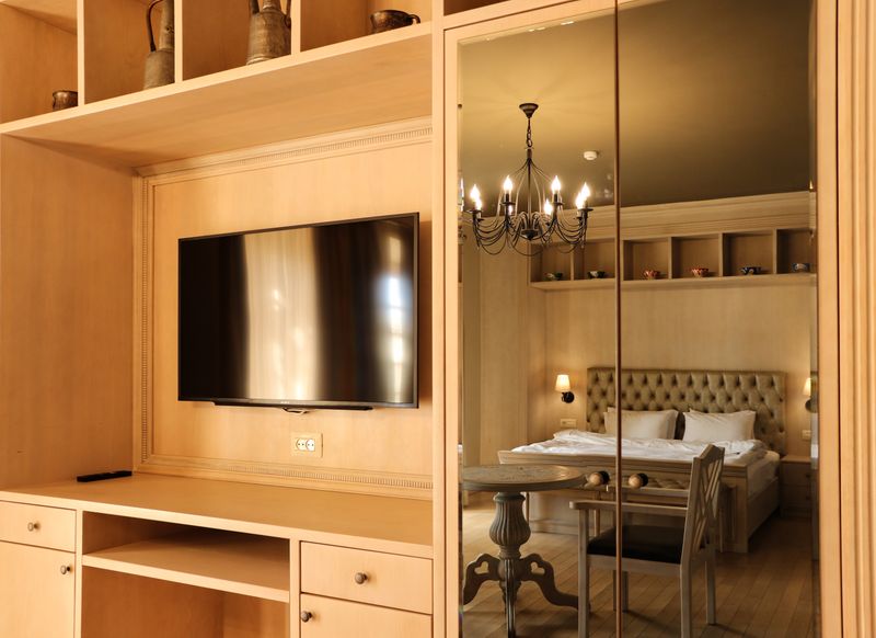 Irregular & Arched Full-Length Mirrors Worth Buying inspiration