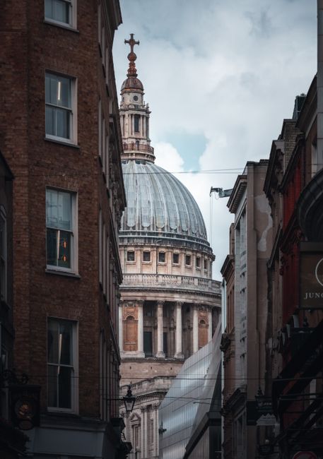 London Calling Exploring England's Capital London Calling Exploring England's Capital