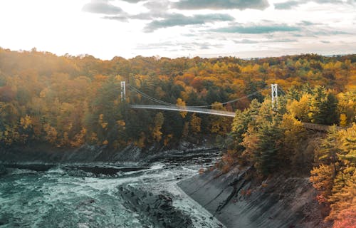 Chaudière River Suspension Bridge 