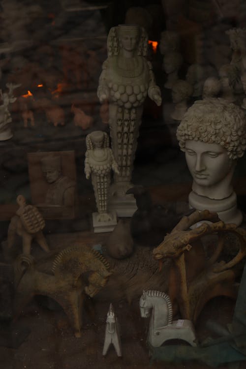 Darmowe zdjęcie z galerii z ciemny, figury, kamień