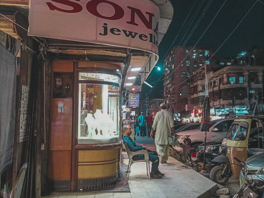 What are the 3 rules of marketing?