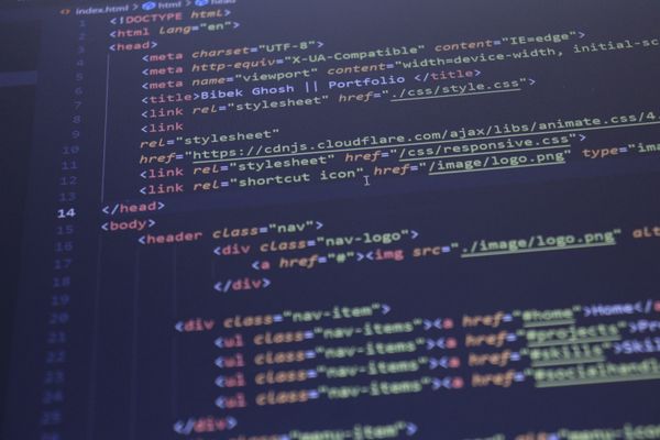 Website Builder 2026: Wix vs Squarespace vs WordPress — Qual Plataforma Cria Sites que Realmente Convertem?