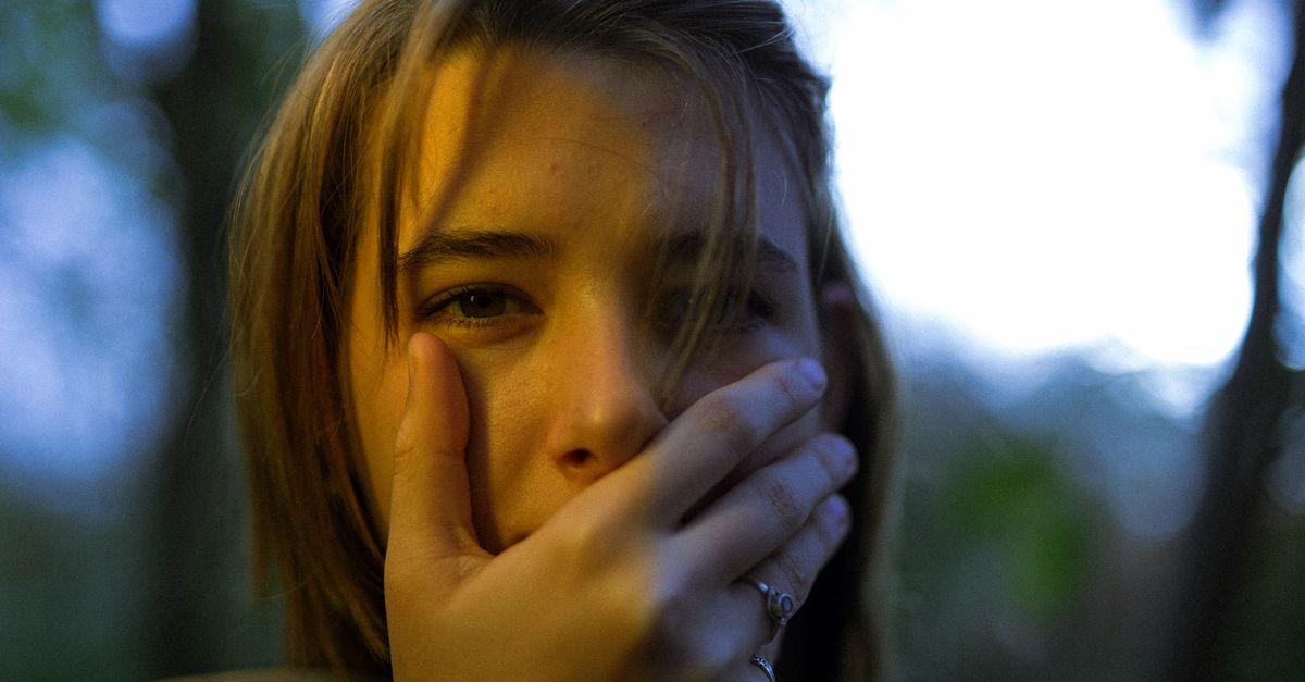 Πότε πρέπει να ανησυχήσω για έναν ξηρό βήχα που δεν υποχωρεί;