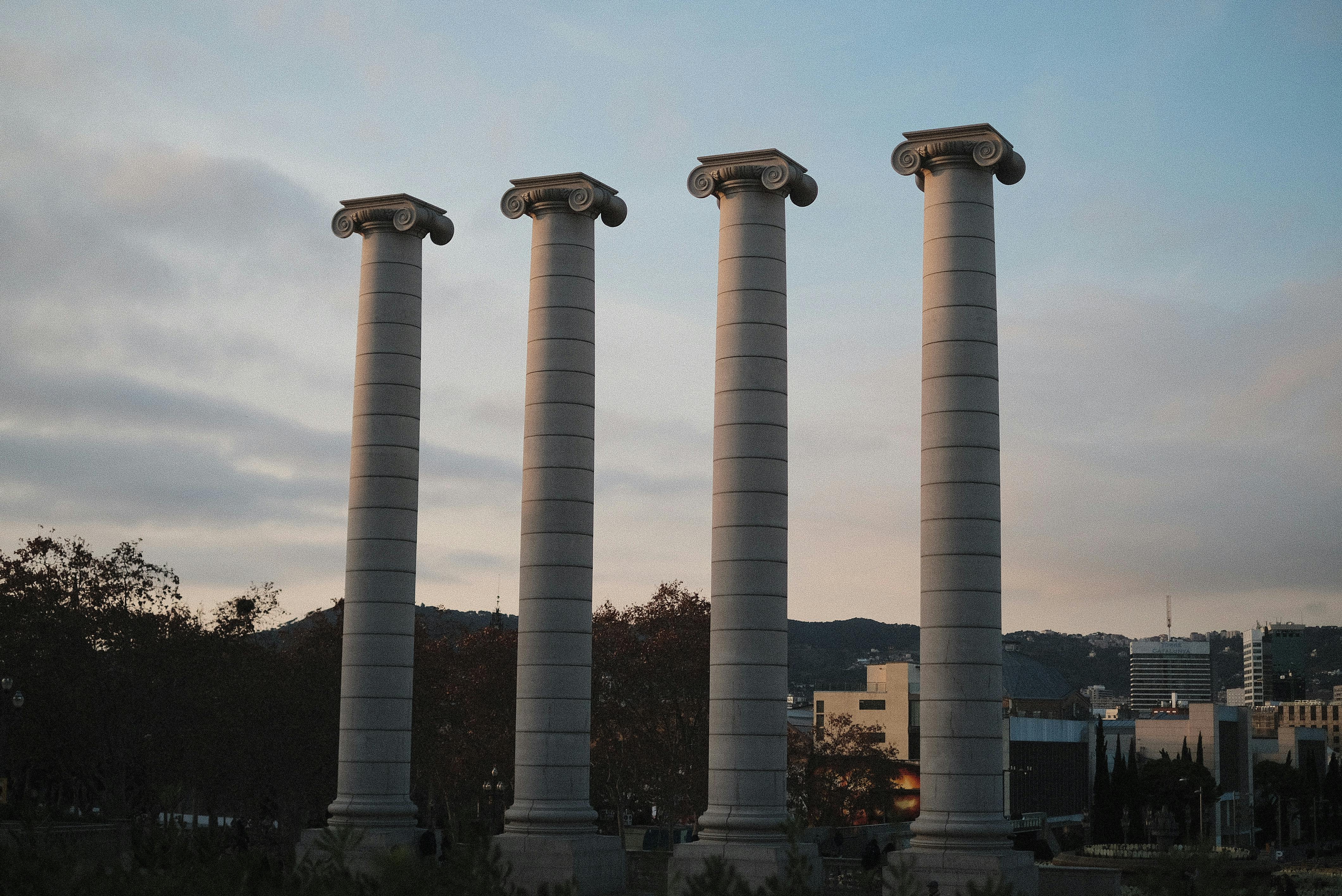 four columns under the sky