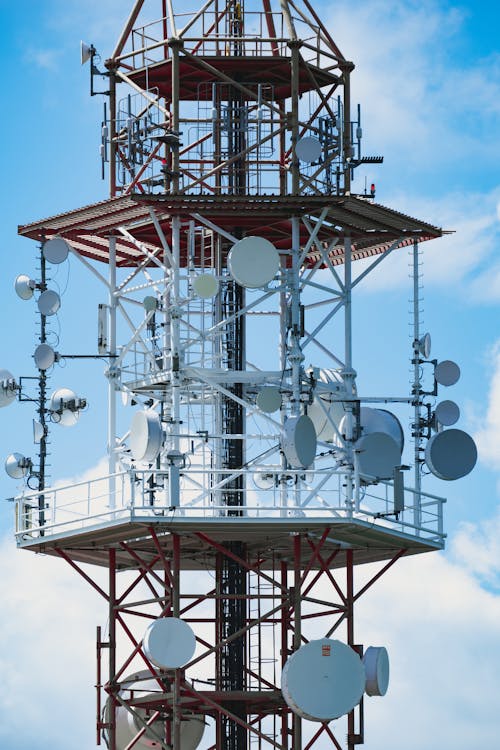 Gratis stockfoto met antennes, blauwe lucht, broadcast tower