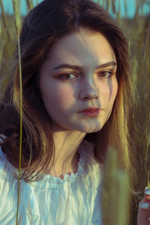 Blonde Hair Woman Wearing Make Up