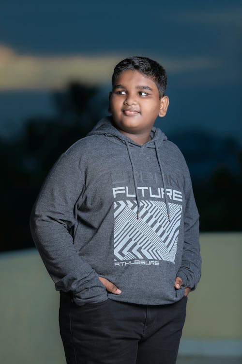 Kostnadsfri bild av asiatisk pojke, Framställ, grå hoodie