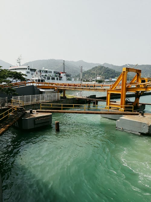 Free stock photo of boat, bridge, bunder