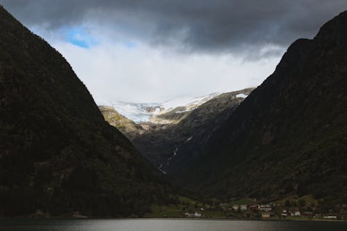 Green Mountains Under the Cloudy Sky 