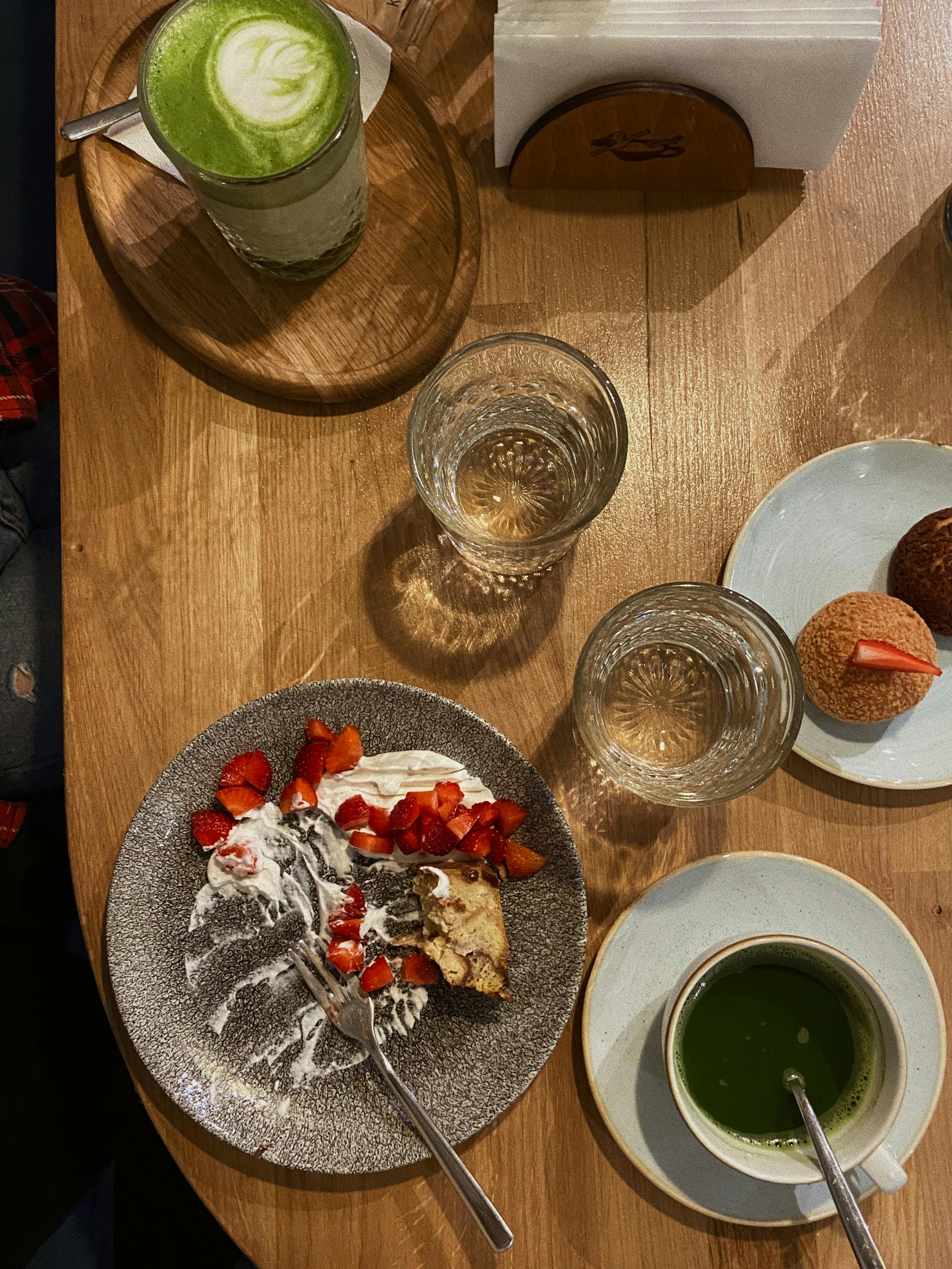 How long does it take for a glass of water to reach your bladder?