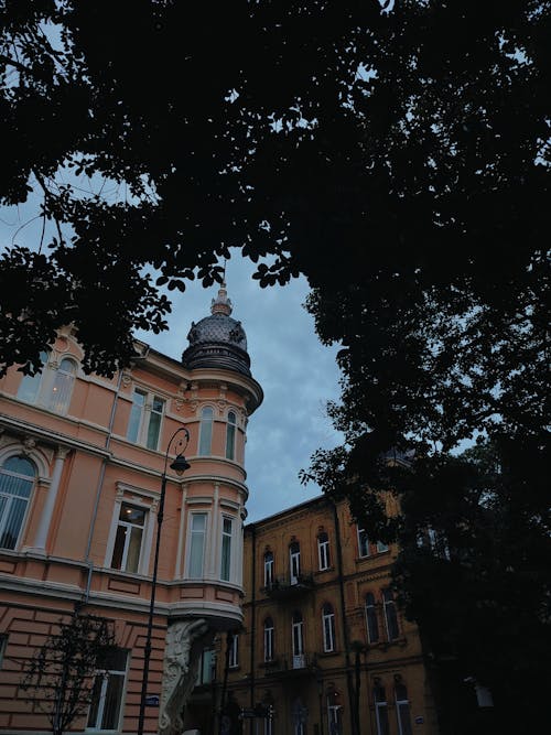 Fotobanka s bezplatnými fotkami na tému aan lichtbak toevoegen, exteriér budovy, fasáda